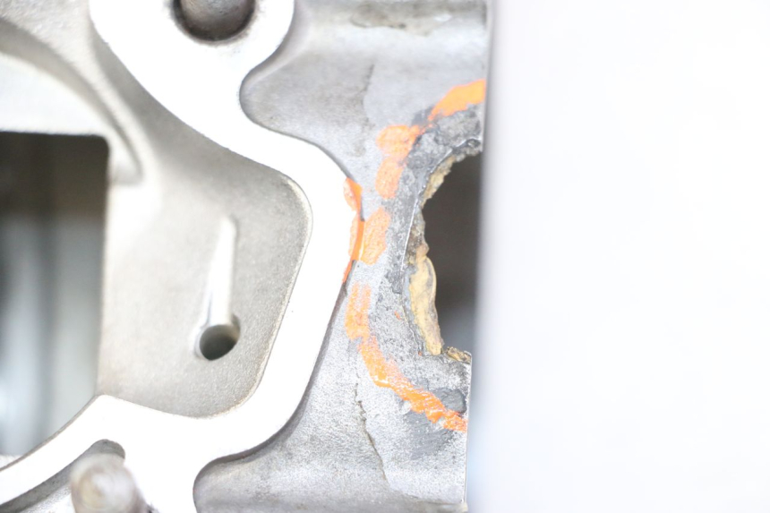 photo de CARTER MOTORE KAWASAKI KX 65 (2000 - 2019) - Dettagli dei punti di fissaggio