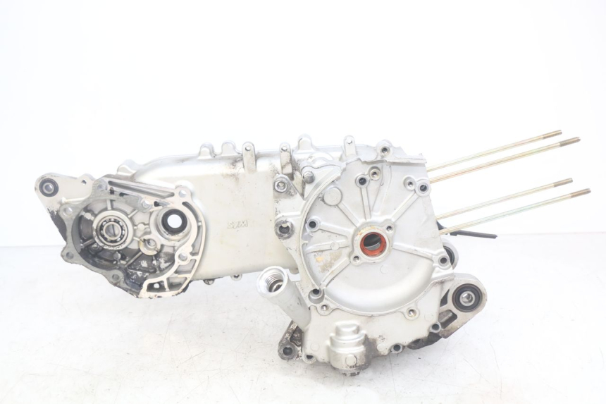 photo de CARTER BAS MOTEUR SYM MIO 50 (2011 - 2017) - Primo piano ad alta risoluzione