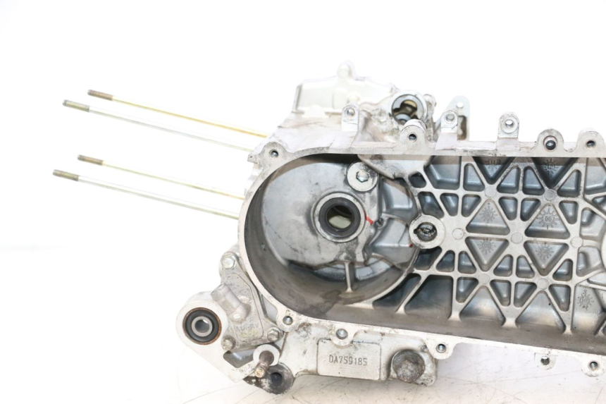 photo de CARTER MOTORE SYM MIO 50 (2005 - 2010) - Caratteristiche distintive