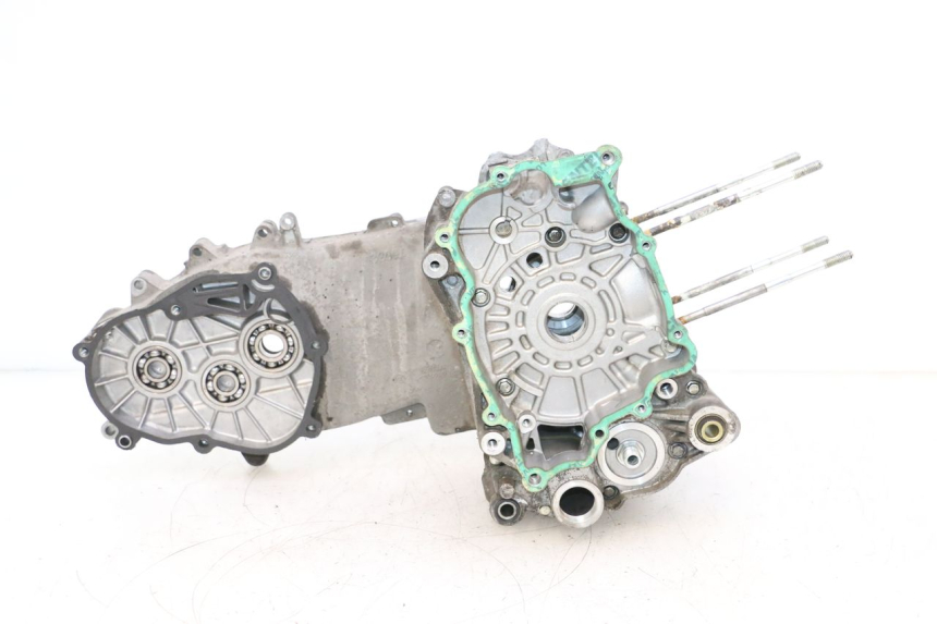 photo de CARTER MOTORE PIAGGIO MP3 LT 300 (2010 - 2016) - Altra vista dell'articolo