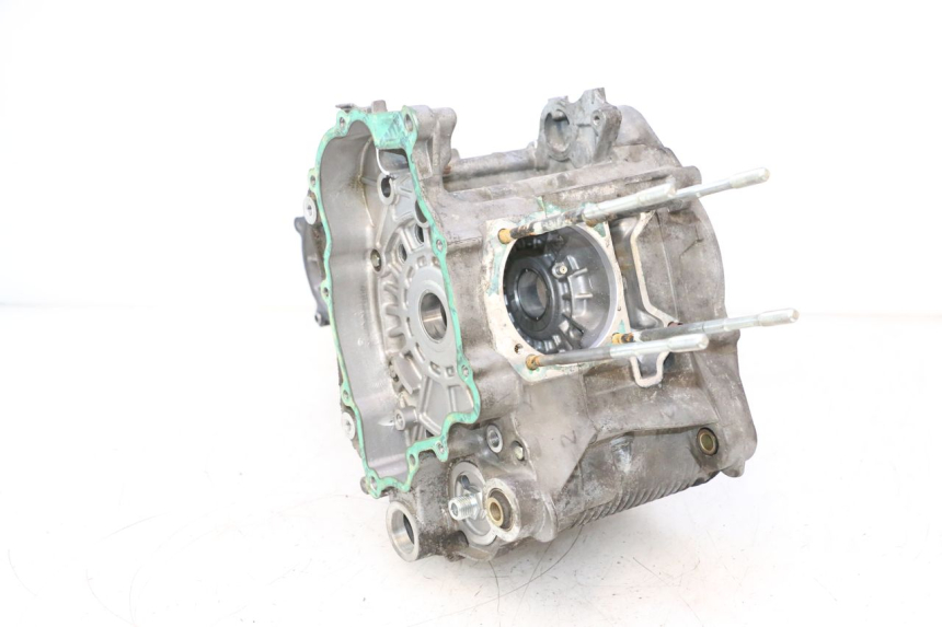 photo de CARTER MOTORE PIAGGIO MP3 LT 300 (2010 - 2016) - Dettagli dei punti di fissaggio