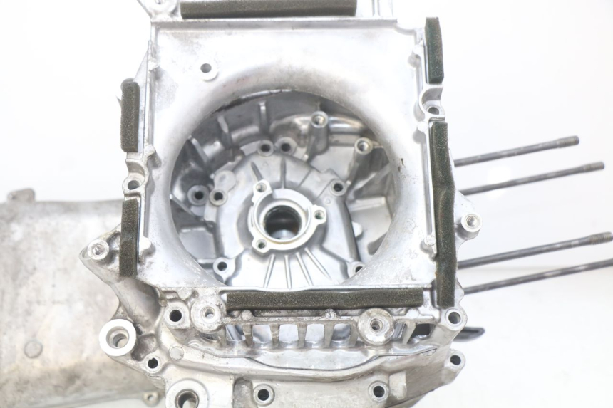 photo de CARTER MOTORE INFERIORE YAMAHA N-MAX NMAX 125 (2017 - 2020) - Dettaglio del componente