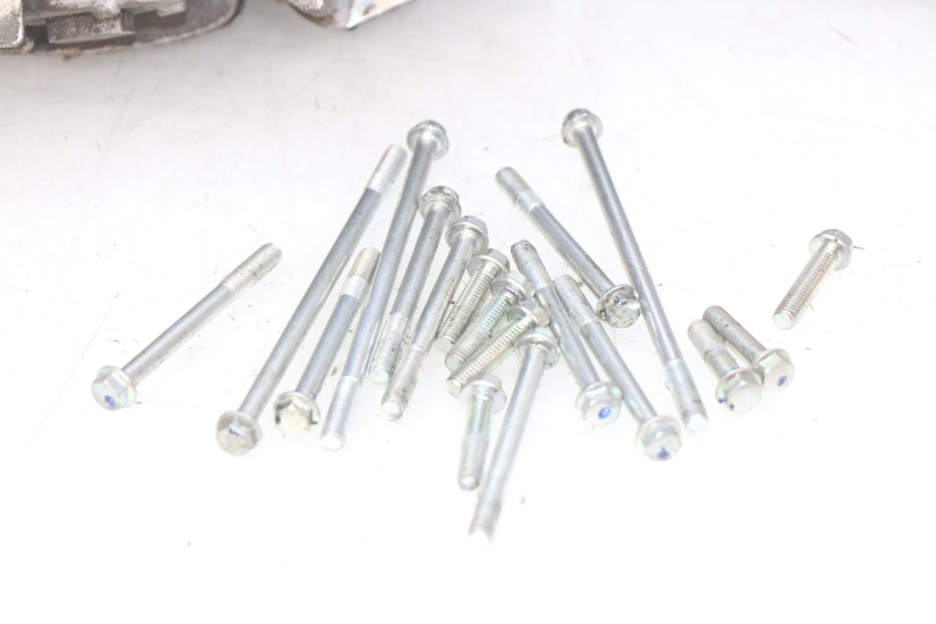 photo de CARTER MOTORE INFERIORE YAMAHA N-MAX NMAX 125 (2017 - 2020) - Zoom qualità usato