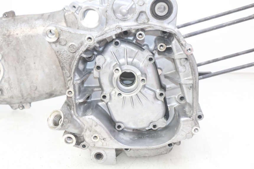 photo de CARTER MOTORE INFERIORE YAMAHA N-MAX NMAX 125 (2017 - 2020) - Altra angolazione