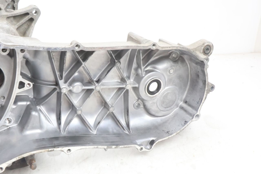 photo de CARTER MOTORE YAMAHA N-MAX NMAX 125 (2021 - 2024) - Altra angolazione