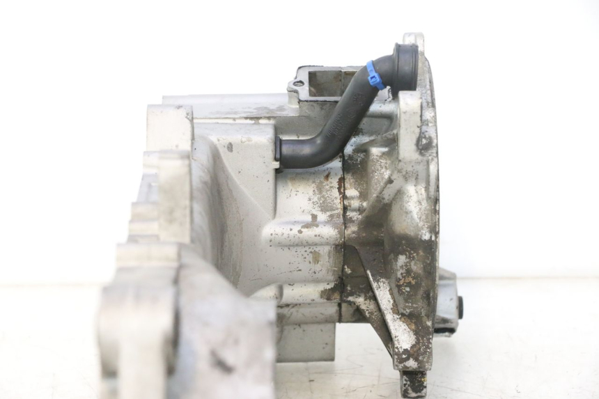photo de CARTER BAS MOTEUR PIAGGIO NEW TYPHOON 50 (2018 - 2021) - Altra vista dell'articolo