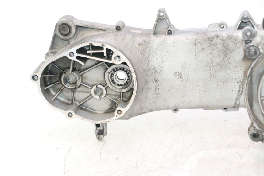 photo de CARTER BAS MOTEUR PIAGGIO NEW TYPHOON 50 (2018 - 2021) - Dettagli dei punti di fissaggio