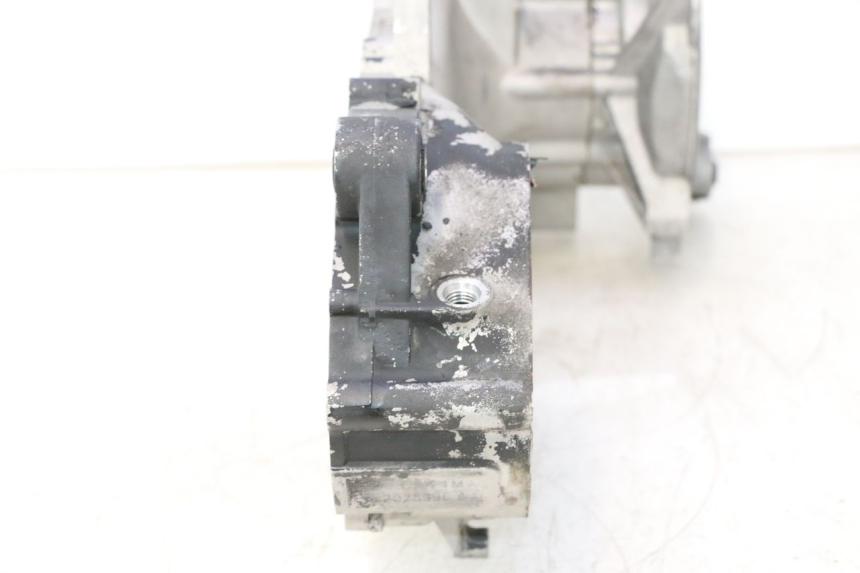 photo de CARTER BAS MOTEUR PIAGGIO NEW TYPHOON 50 (2018 - 2021) - Primo piano ad alta risoluzione
