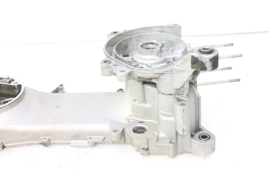 photo de CARTER BAS MOTEUR PIAGGIO NEW TYPHOON 50 (2018 - 2021) - Angolazione alternativa