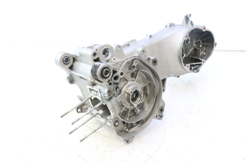 photo de CARTER BAS MOTEUR PIAGGIO NEW TYPHOON 50 (2018 - 2021) - Panoramica del profilo