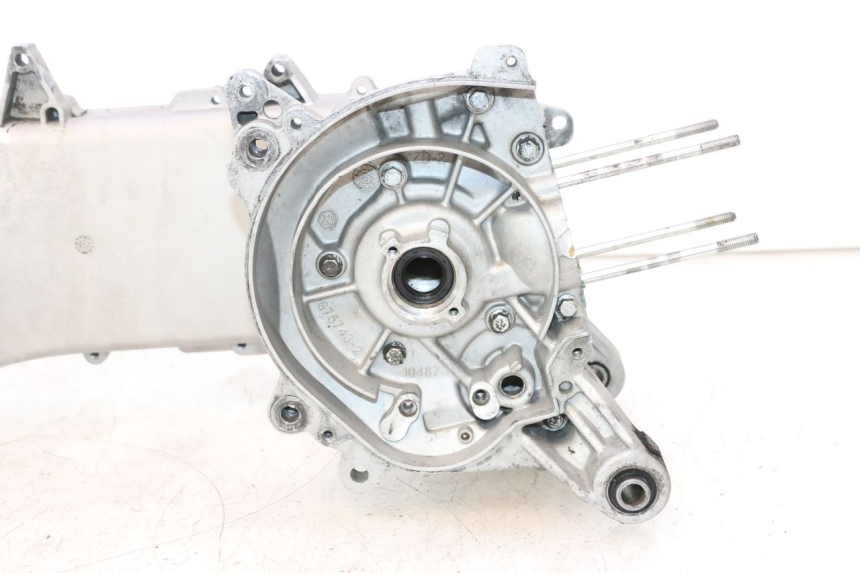 photo de CARTER BAS MOTEUR PIAGGIO NEW TYPHOON 50 (2018 - 2021) - Dettagli dei punti di fissaggio
