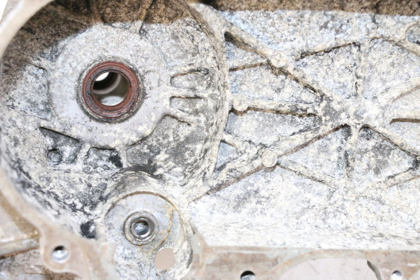 photo de CARTER MOTORE INFERIORE SYM ORBIT 2 50 (2008 - 2014) - Primo piano tecnico