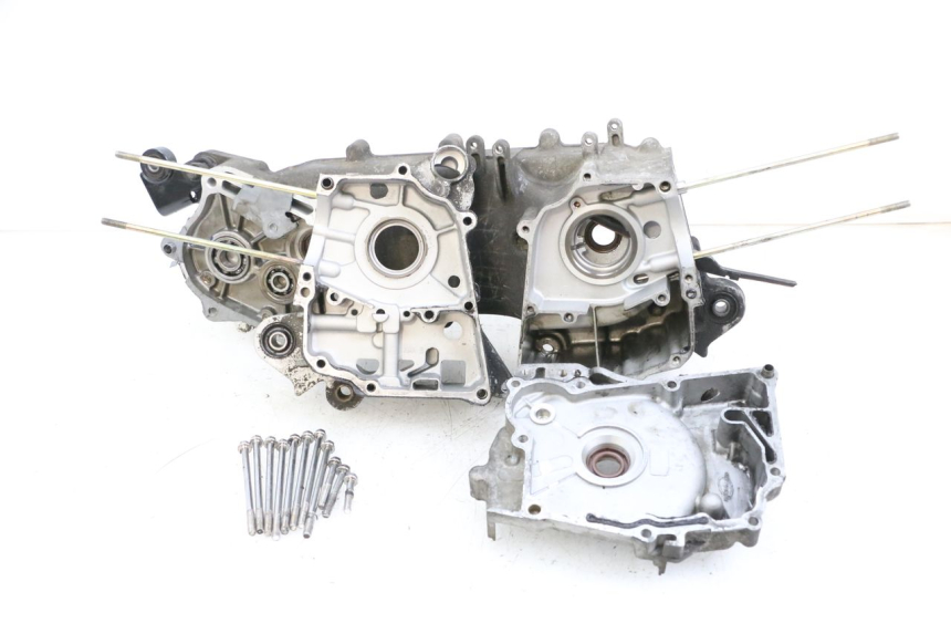 photo de CARTER BAS MOTORE SYM ORBIT III 3 4T 50 (2018 - 2021) - Dettagli dei punti di fissaggio