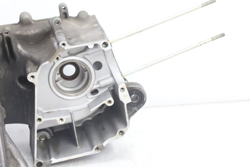 photo de CARTER MOTORE SYM ORBIT III 3 4T 50 (2021 - 2025) - Altra angolazione