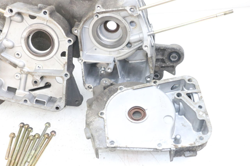 photo de CARTER MOTORE INFERIORE SYM ORBIT 50 (2008 - 2010) - Ispezione visiva dettagliata