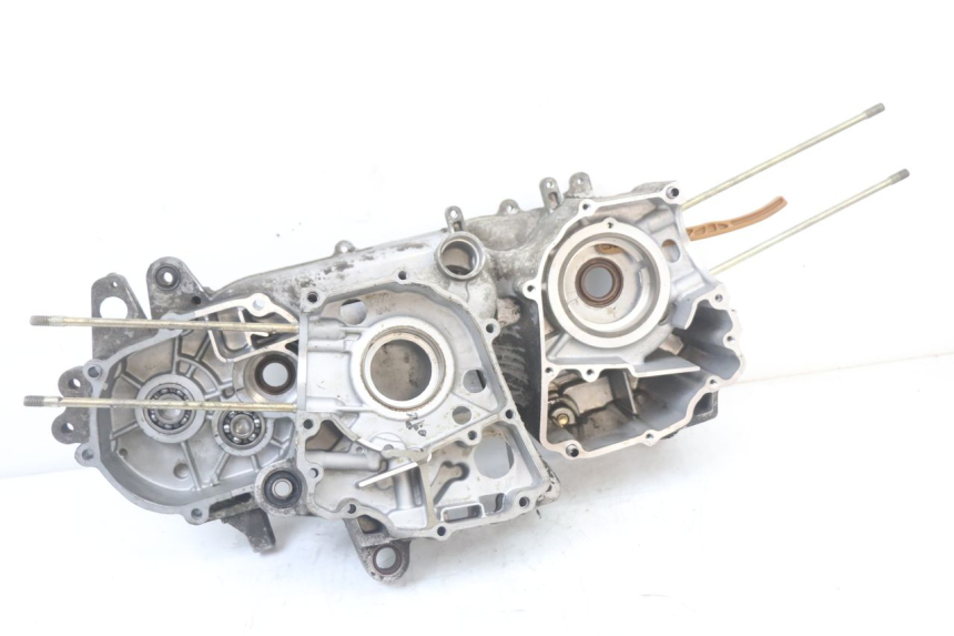 photo de CARTER MOTORE PEUGEOT DJANGO 125 (2014 - 2017) - Dettagli dei punti di fissaggio