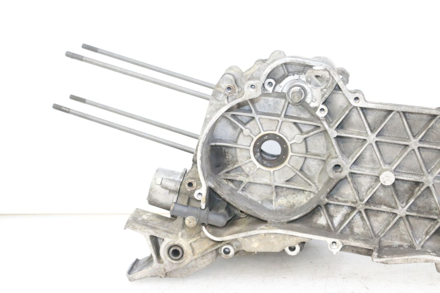 photo de CARTER MOTORE PEUGEOT SATELIS 125 (2013 - 2018) - Zoom sui componenti