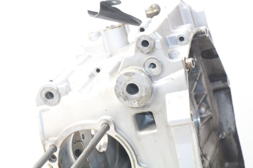 photo de CARTER MOTORE INFERIORE BMW R GS 1150 (1999 - 2004) - Primo piano tecnico