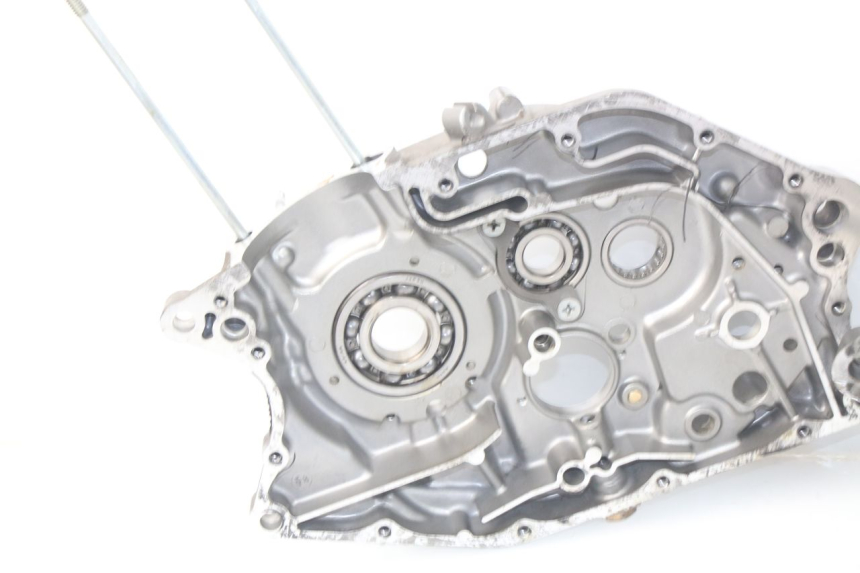 photo de CARTER MOTORE INFERIORE SUZUKI RV VAN VAN 125 (2003 - 2008) - Altra vista dell'articolo