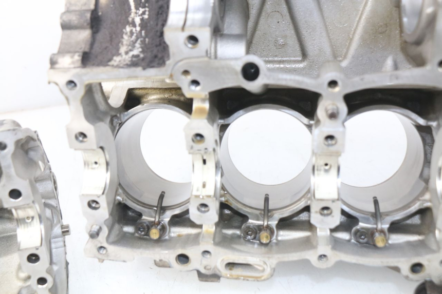 photo de CARTER MOTORE BMW S RR ABS S1000RR 1000 (2009 - 2011) - Primo piano tecnico