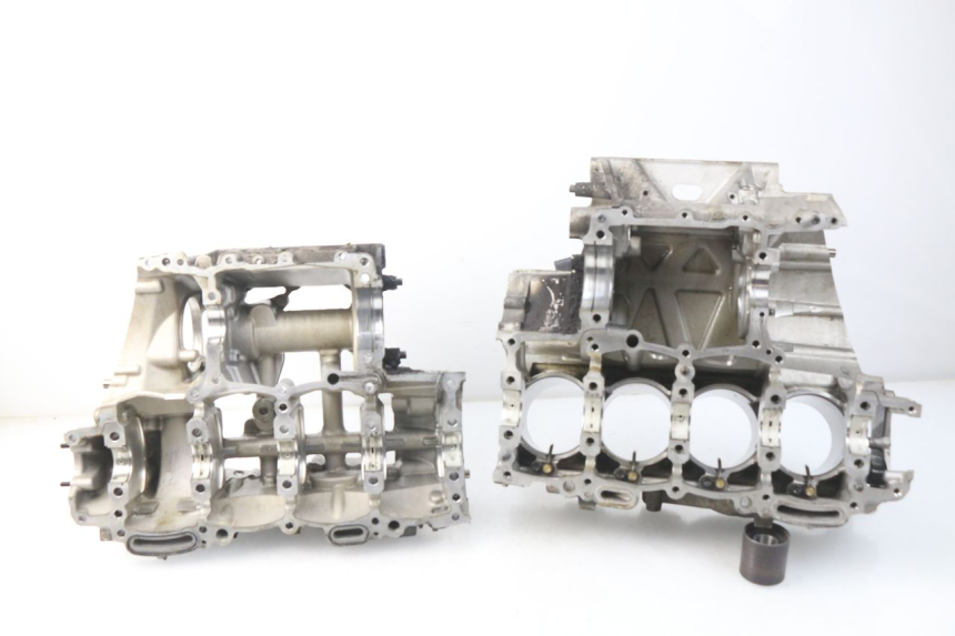 photo de CARTER MOTORE BMW S RR ABS S1000RR 1000 (2009 - 2011) - Ricambio usato controllato