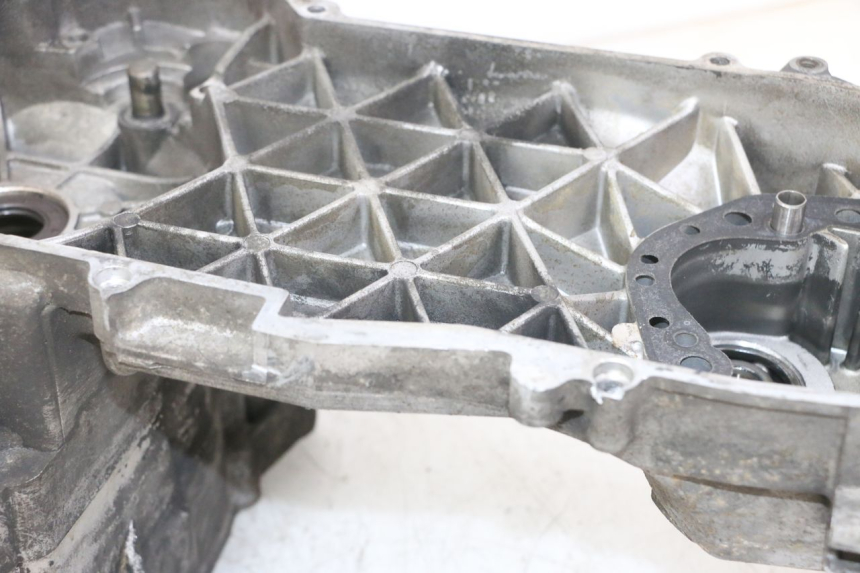 photo de CARTER MOTORE PEUGEOT SATELIS 125 (2013 - 2018) - Zoom sullo stato d'uso