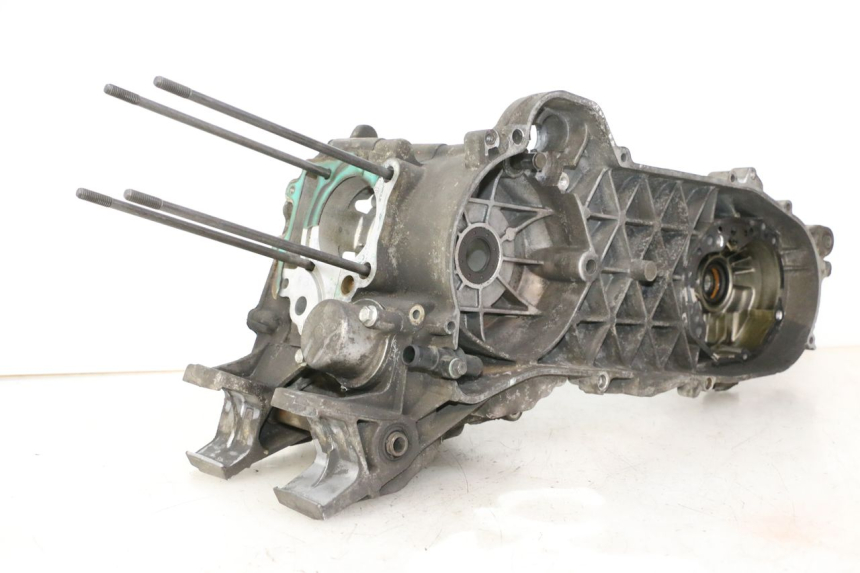 photo de CARTER MOTORE PEUGEOT SATELIS 125 (2010 - 2012) - Primo piano ad alta risoluzione