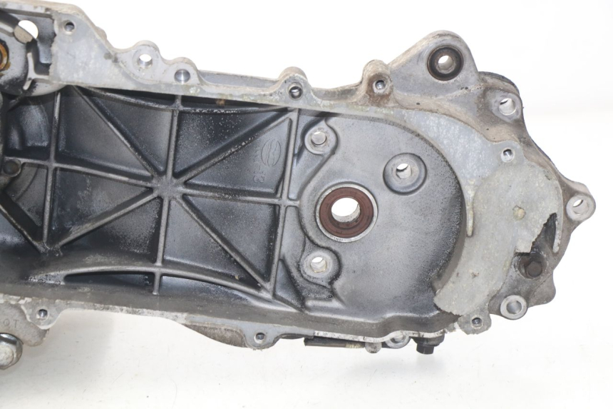 photo de CARTER MOTORE INFERIORE JM MOTORS SC 4T 50 (2012 - 2017) - Marcature e riferimenti originali