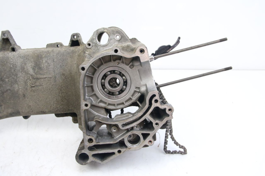 photo de CARTER BAS MOTEUR APRILIA SCARABEO 4T 50 (2009 - 2017) - Marcature e riferimenti originali