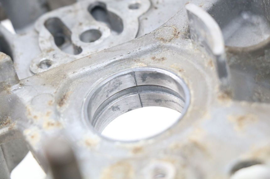 photo de CARTER MOTORE INFERIORE APRILIA SCARABEO GT 125 (1999 - 2007) - Altra vista dell'articolo