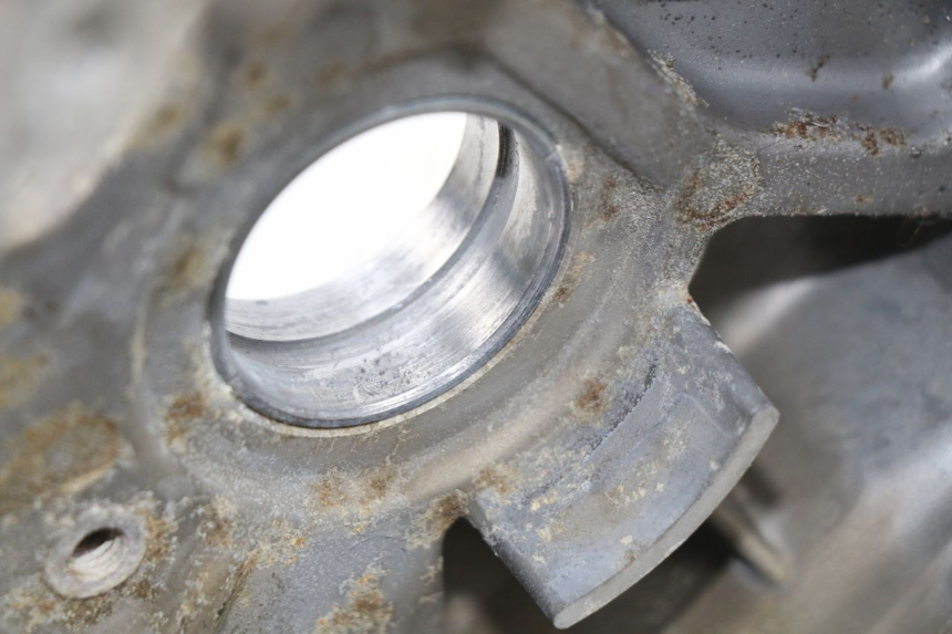 photo de CARTER MOTORE INFERIORE APRILIA SCARABEO GT 125 (1999 - 2007) - Zoom sui componenti