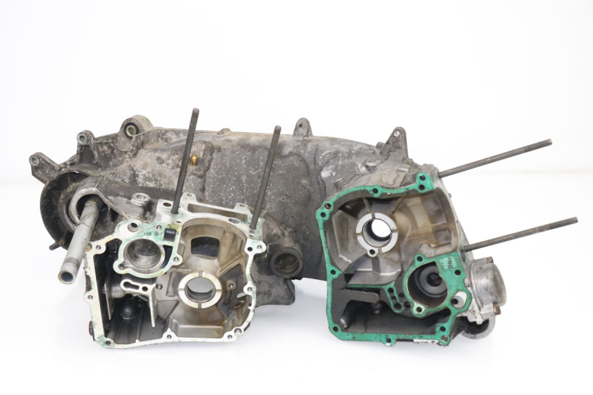 photo de CARTER MOTORE INFERIORE APRILIA SCARABEO GT 125 (1999 - 2007) - Dettaglio del componente