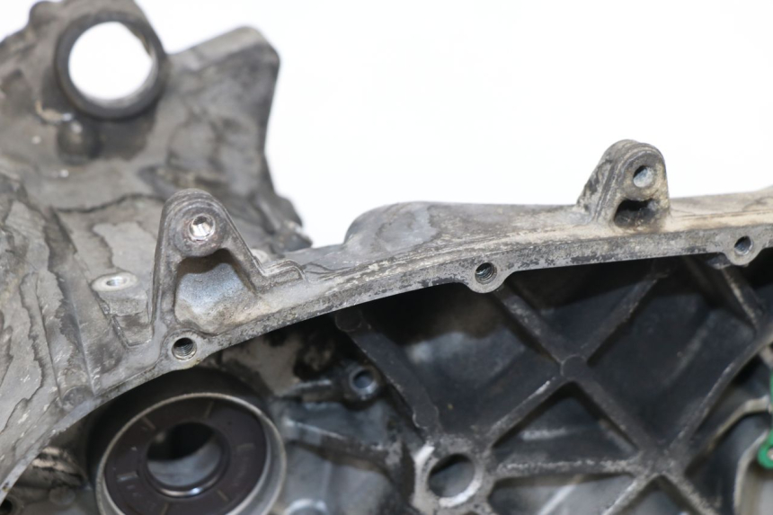 photo de CARTER MOTORE INFERIORE APRILIA SCARABEO GT 125 (1999 - 2007) - Stato della superficie e materiale