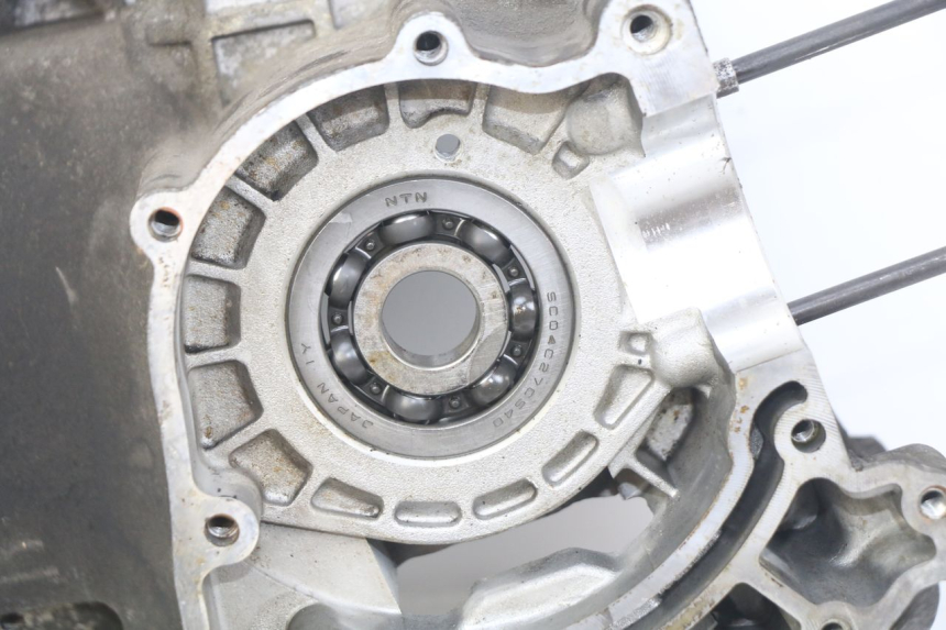 photo de CARTER BAS MOTEUR APRILIA SCARABEO 100 (2003 - 2012) - Angolazione alternativa