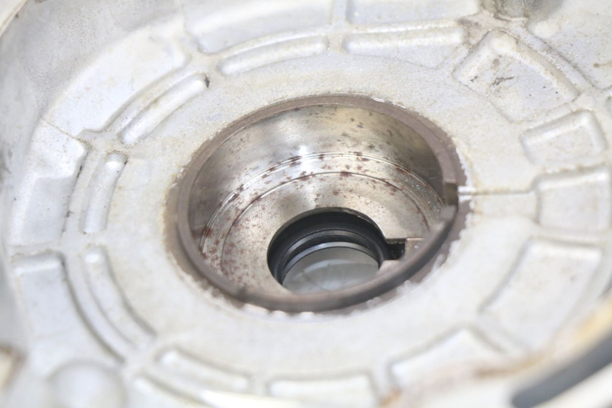 photo de CARTER BAS MOTEUR APRILIA SCARABEO 100 (2003 - 2012) - Zoom qualità usato