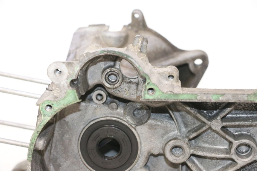 photo de CARTER MOTORE HONDA SCV LEAD 100 (2003 - 2007) - Caratteristiche distintive