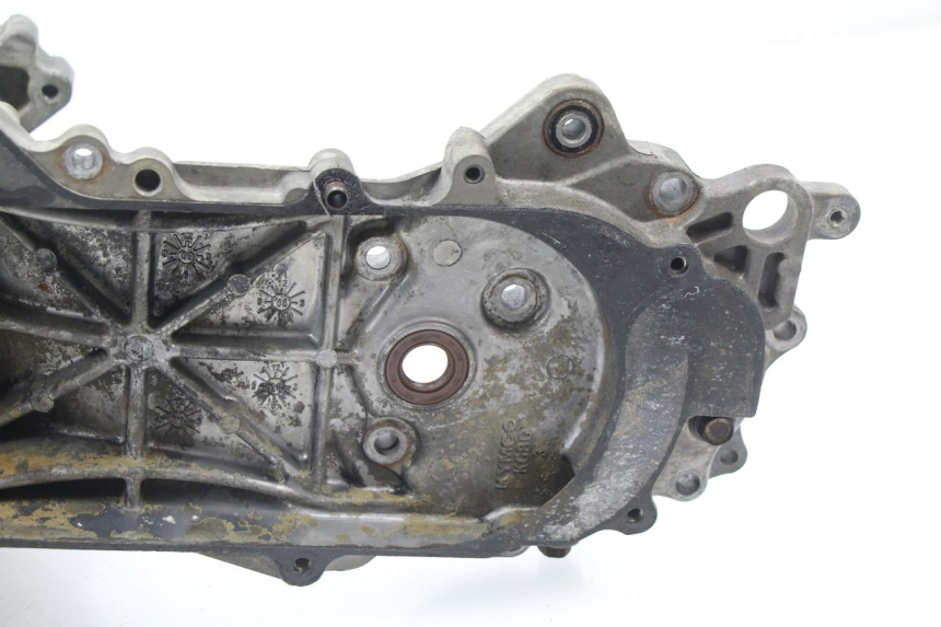 photo de CARTER MOTORE INFERIORE KYMCO SENTO 50 (2008 - 2013) - Altra angolazione