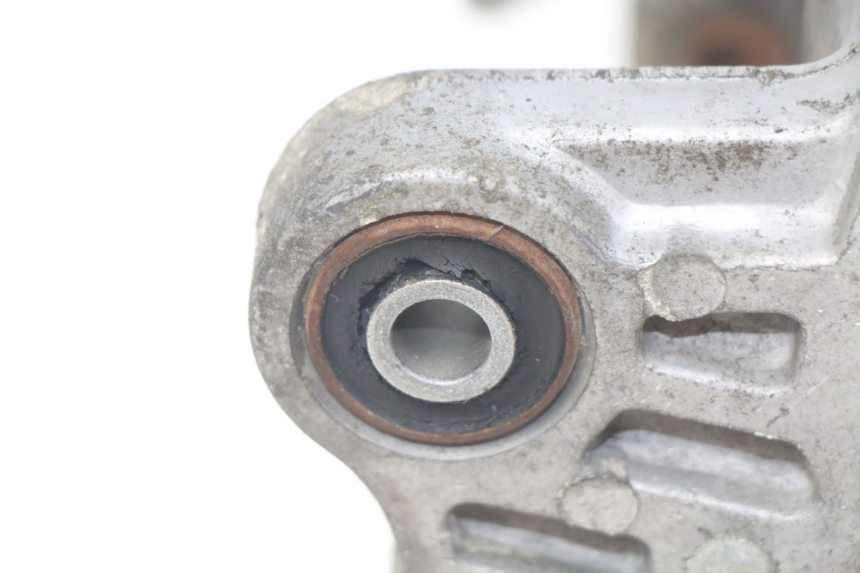 photo de CARTER MOTORE INFERIORE KYMCO SENTO 50 (2008 - 2013) - Dettagli dei punti di fissaggio