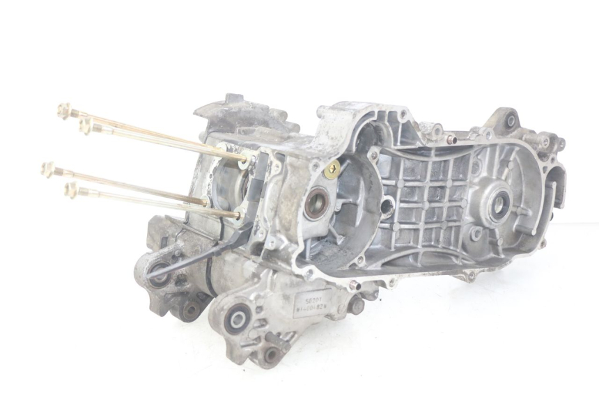 photo de CARTER BAS MOTEUR KYMCO SENTO 100 (2008 - 2013) - Primo piano ad alta risoluzione