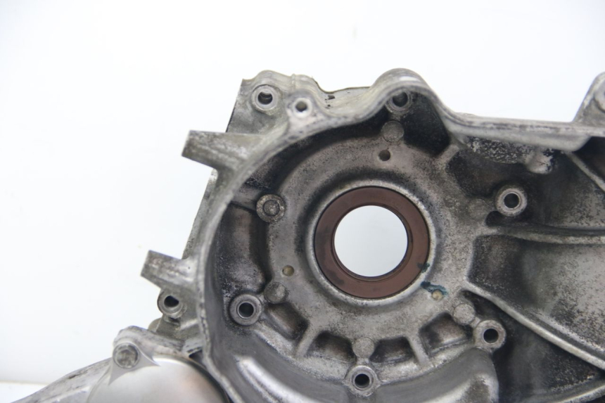 photo de CARTER BAS MOTORE SUZUKI SIXTEEN 125 (2008 - 2010) - Focus sulla struttura