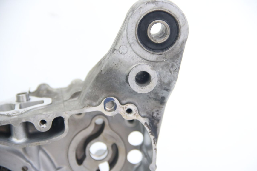 photo de CARTER BAS MOTORE SUZUKI SIXTEEN 125 (2008 - 2010) - Vista d'insieme del prodotto