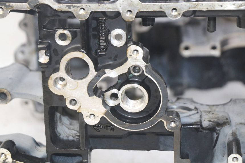 photo de CARTER BAS MOTORE TRIUMPH SPRINT ST 955 (1999 - 2001) - Altra angolazione