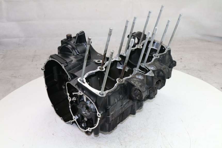 photo de CARTER MOTORE INFERIORE SUZUKI GSF S BANDIT ABS 650 (2005 - 2006) - Angolazione alternativa