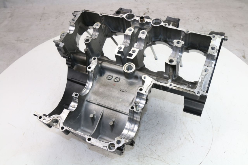 photo de CARTER MOTORE INFERIORE SUZUKI GSF S BANDIT ABS 650 (2005 - 2006) - Dettagli dei punti di fissaggio