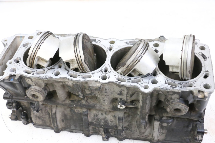 photo de CARTER MOTORE SUZUKI GSR 750 (2011 - 2017) - Focus sulla struttura