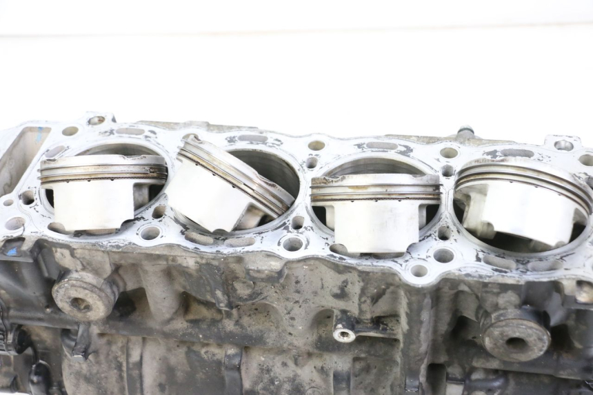 photo de CARTER MOTORE SUZUKI GSR 750 (2011 - 2017) - Angolazione alternativa