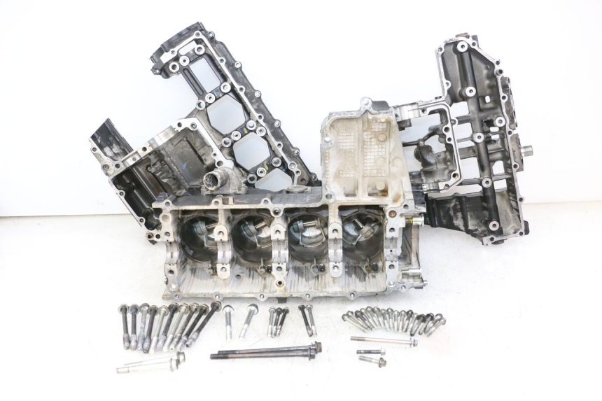 photo de CARTER MOTORE SUZUKI GSR 750 (2011 - 2017) - Angolazione alternativa