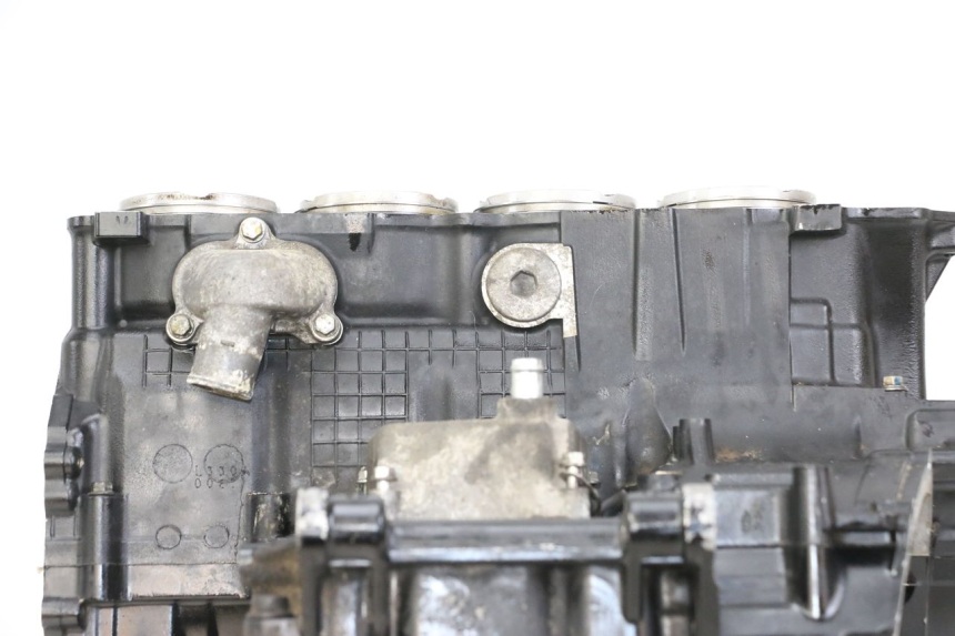 photo de CARTER MOTORE SUZUKI GSR 750 (2011 - 2017) - Dettagli dei punti di fissaggio