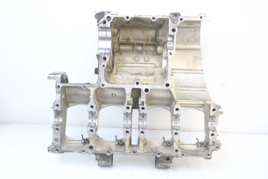 photo de CARTER MOTORE SUZUKI GSX F GSXF 650 (2007 - 2015) - Dettagli dei punti di fissaggio