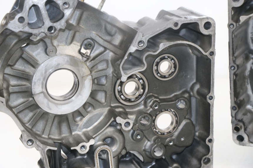 photo de CARTER MOTORE INFERIORE SUZUKI SV S 650 (1999 - 2002) - Marcature e riferimenti originali